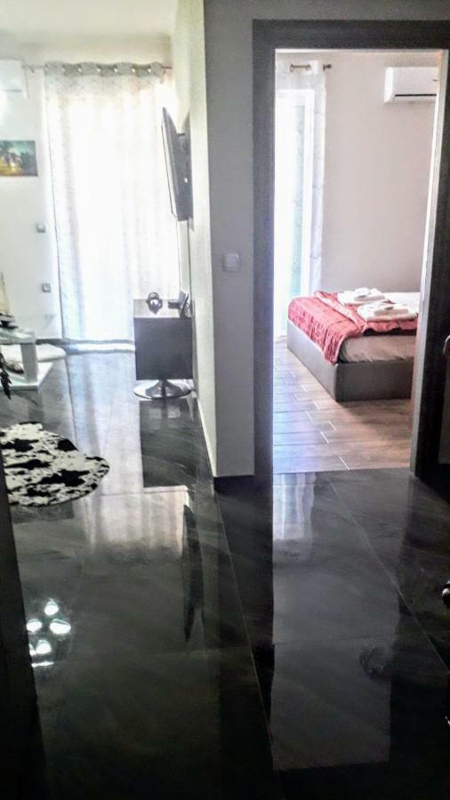Tony Central Luxury Apartment 1 Chania  Екстер'єр фото